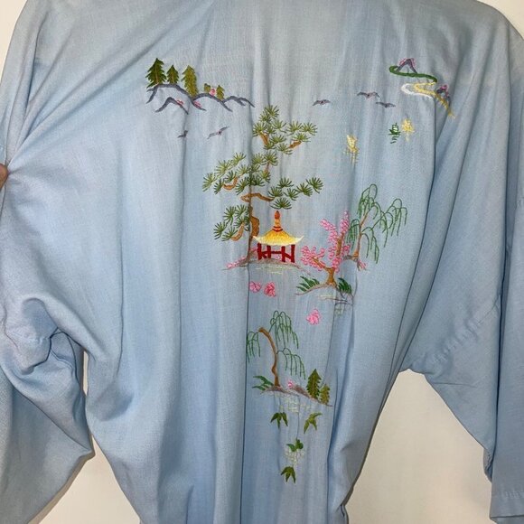 Health Vintage Womens Robe Size Medium Light Blue Hand Embroidered Tie Waist - Picture 8 of 10